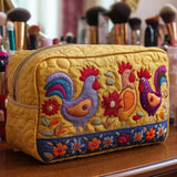 Odette - Trousse de toilette matelassée Poules dans Jardin