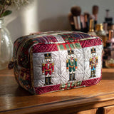 Blanche - Trousse de toilette matelassée Casse-Noisette Joyeux